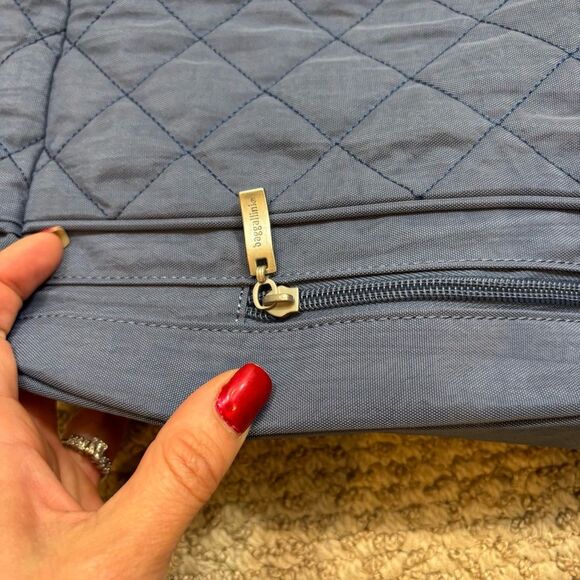 Brand new without Tags Ladies Baggallini Brand Large Blue Quilted Tote Bag - Picture 15 of 16
